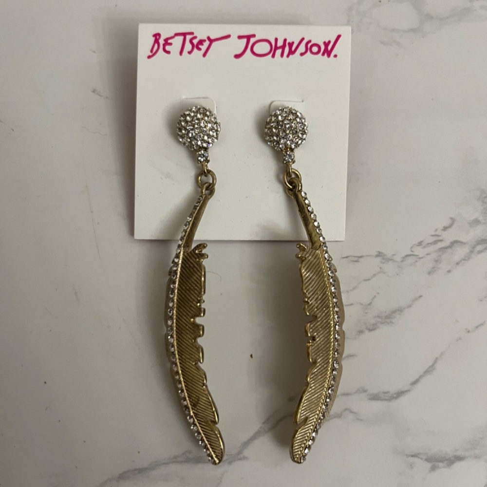 Betsey Johnson - Picture 2 of 2